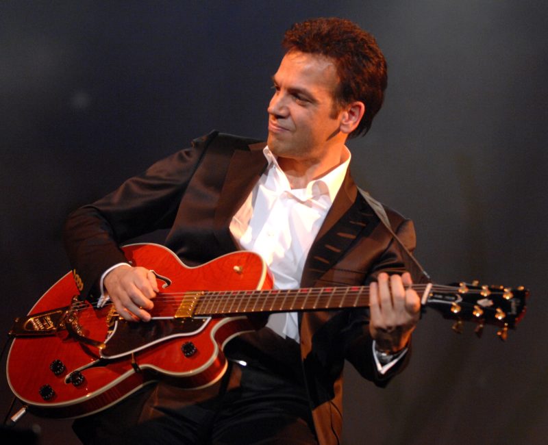 Brassens en une seule guitare